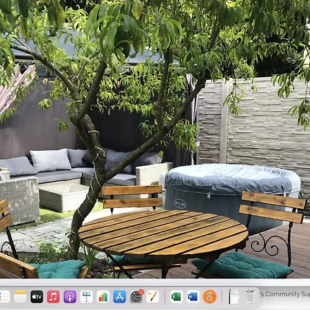 Holiday home Relax In Spacious Garden House *