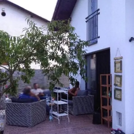 Relax In Spacious Garden House Prisovice